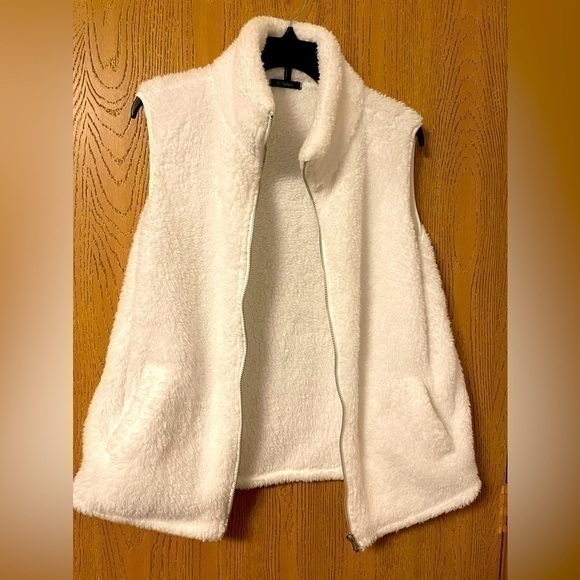 Lomon White zip Sherpa vest Size L/XL - Picture 1 of 2